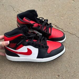 Air Jordan 1 bred toe